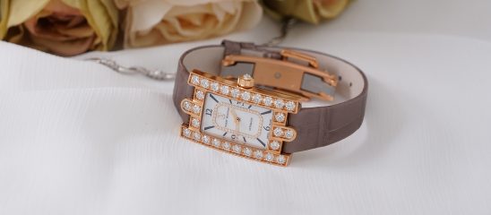 HARRY WINSTON ハリー・ウィンストン アベニュー クラシック オートマティック AVEAHM21RR001