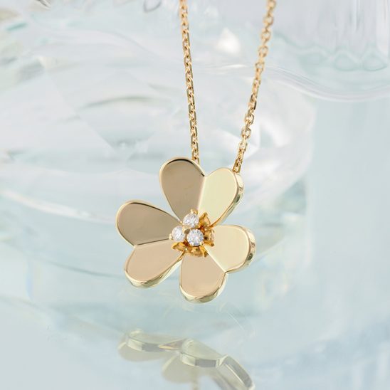 Van Cleef & Arpels ヴァン クリーフ&アーペル ペンダント ネックレス ラージモデル イエローゴールド ダイヤモンド VCARC96800