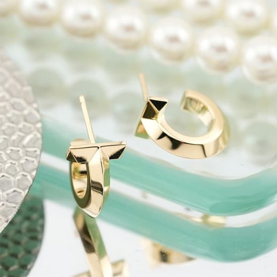 TIFFANY & Co. ティファニー T ワン フープ ピアス エクストラスモール イエローゴールド 70811227