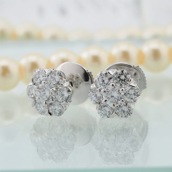 Van Cleef & Arpels ヴァン クリーフ&アーペル フルーレットピアス ホワイトゴールド ダイヤモンド VCARP9X800