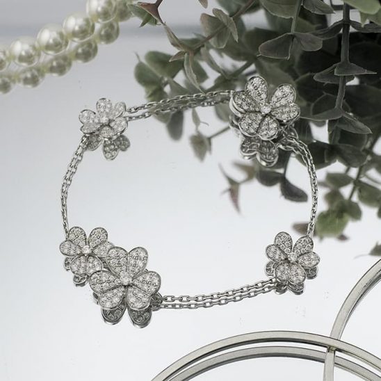 Van Cleef & Arpels ヴァン クリーフ&アーペル フリヴォル ブレスレット 5フラワー ホワイトゴールド ダイヤモンド VCARP6L700