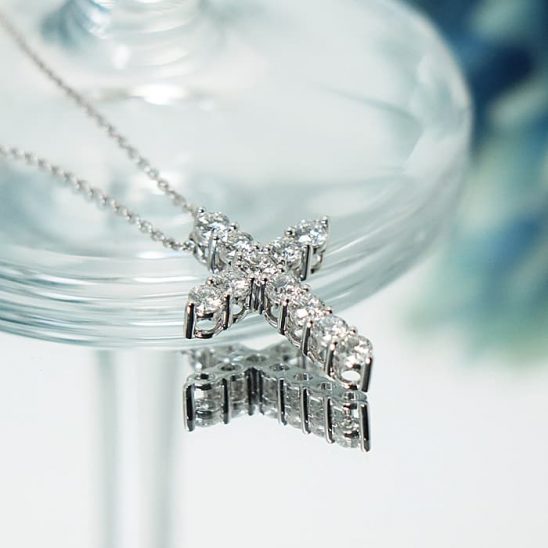 GRAFF グラフ クロス ダイヤ ペンダントネックレス (S) ダイヤモンド ホワイトゴールド RGP007