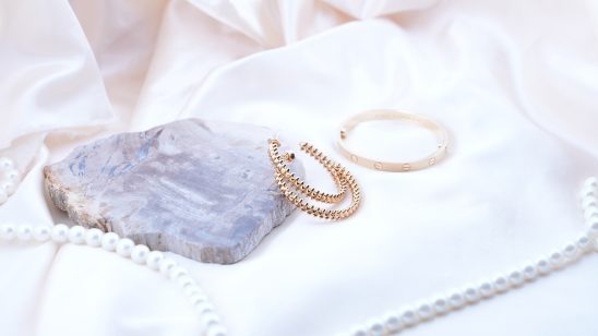 【カルティエ】春夏おすすめジュエリー！映える「地金」と涼しげ「華奢ダイヤモンド」