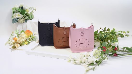 エルメス「エヴリンTPM」特集｜軽やかな春の装いに寄り添う万能ミニバッグ