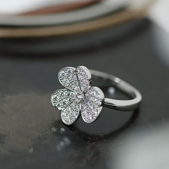 Van Cleef & Arpels ヴァン クリーフ&アーペル フリヴォル リング 1フラワー ホワイトゴールド ダイヤモンド 10号 VCARD31600