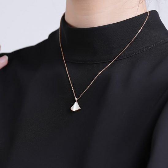 BVLGARI ブルガリ ディーヴァ ドリーム ネックレス マザーオブパール ピンクゴールド ダイヤモンド 350581