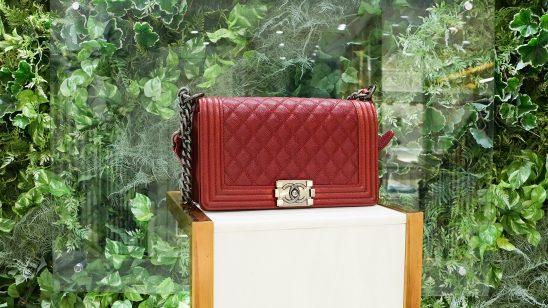 CHANEL シャネル ボーイシャネル ハンドバッグ シャイニー グレインド カーフスキン レッド A67086