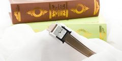 HERMES エルメス Hウォッチ 30mm ミディアム エトゥープ ヴォー・スウィフト W403473WW00