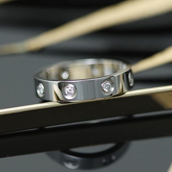 CARTIER カルティエ ラブ リング スモールモデル ホワイトゴールド ダイヤモンド8石 12号 B4050600