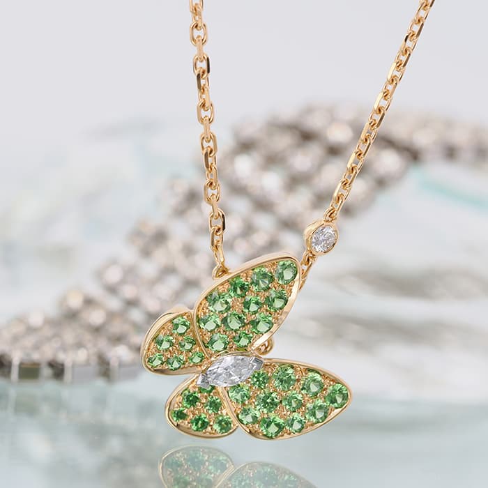 Van Cleef & Arpels ヴァン クリーフ&アーペル ドゥ パピヨン ペンダント ネックレス イエローゴールド ツァボライトガーネット ダイヤモンド VCAR06W700