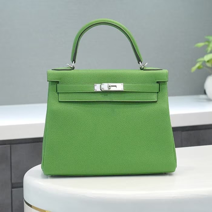 HERMES エルメス ケリー 28 内縫い トゴ ヴェールユッカ シルバー金具