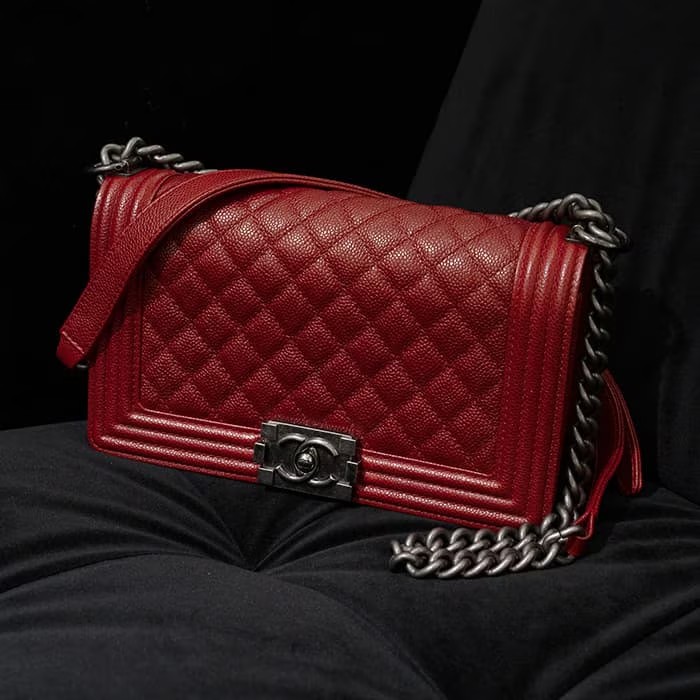 CHANEL シャネル ボーイシャネル ハンドバッグ シャイニー グレインド カーフスキン レッド A67086