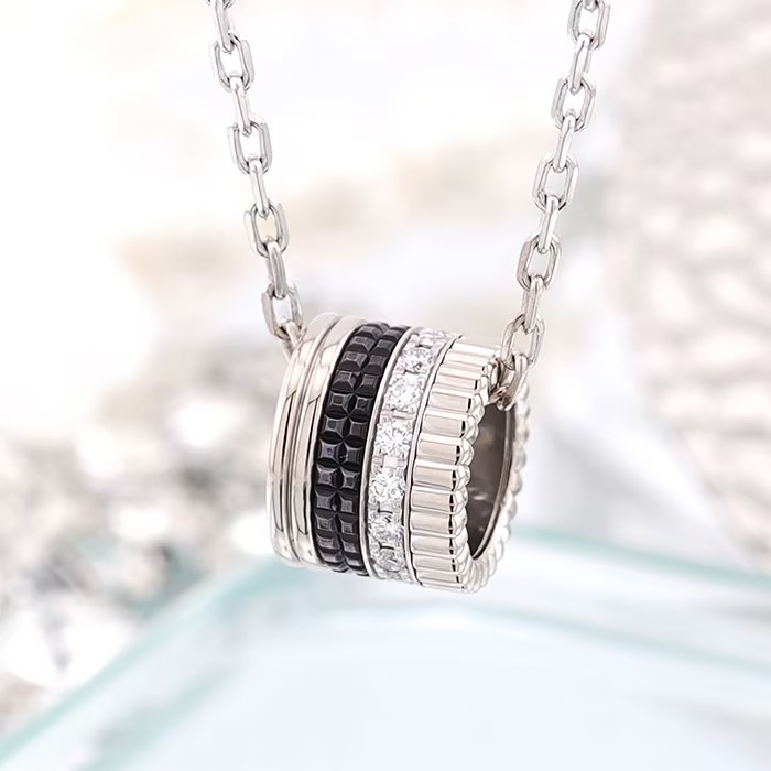 BOUCHERON　ブシュロン キャトル JPN00701 キャトル ブラック ダイヤモンド ペンダント スモール