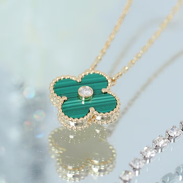 Van Cleef & Arpels ヴァン クリーフ&アーペル アルハンブラ ヴィンテージアルハンブラ 2013年ホリデー限定 ネックレス マラカイト ダイヤモンド