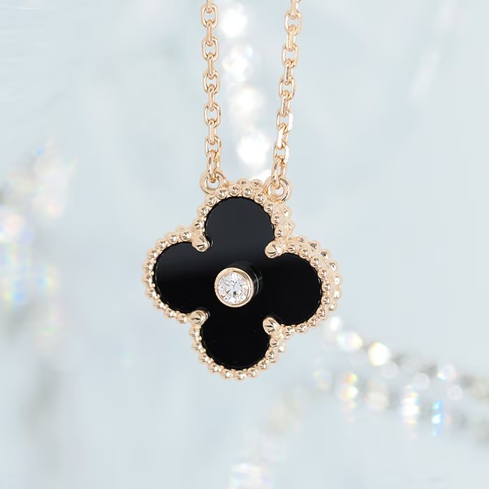 Van Cleef & Arpels ヴァン クリーフ&アーペル アルハンブラ ヴィンテージアルハンブラ 2016年ホリデー限定 ネックレス オニキス ダイヤモンド