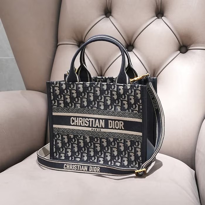 CHRISTIAN DIOR クリスチャン ディオール ブックトート バッグ スモール ディオール オブリーク エンブロイダリー カーフスキン ブルー エクリュ M1325CZBB_M928